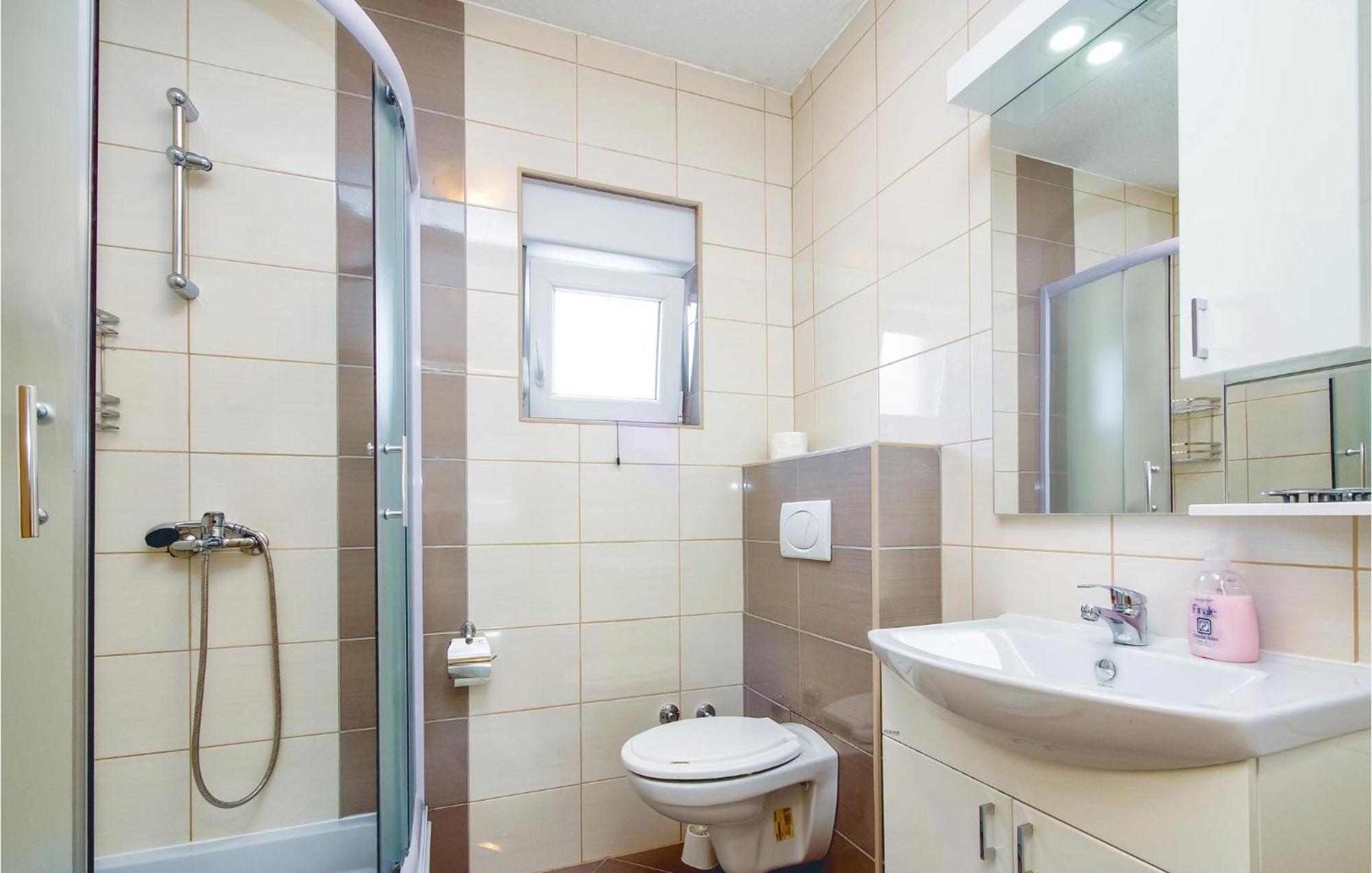 Gorgeous Apartment In Mali Rat With Kitchen Sumpetar Dış mekan fotoğraf