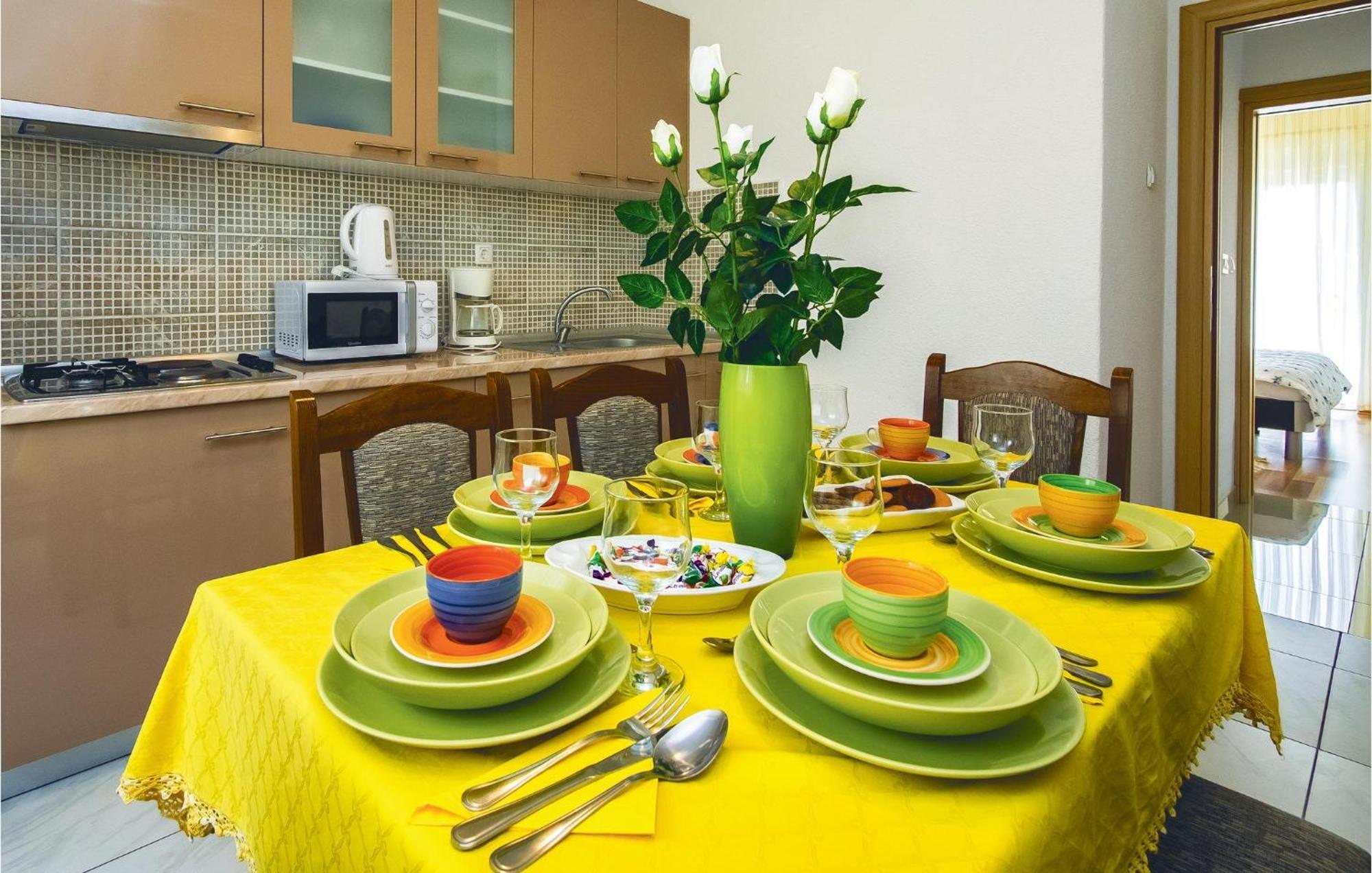 Gorgeous Apartment In Mali Rat With Kitchen Sumpetar Dış mekan fotoğraf